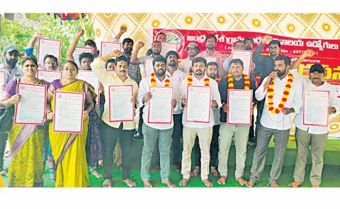 Pressure from officials on Secretariat employees