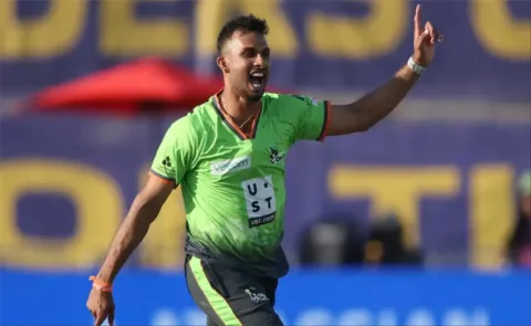 Dasun Shanaka Stuns TSK In Last Over MLC Hat Trick