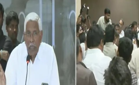  Excitement at Telangana activists' meeting