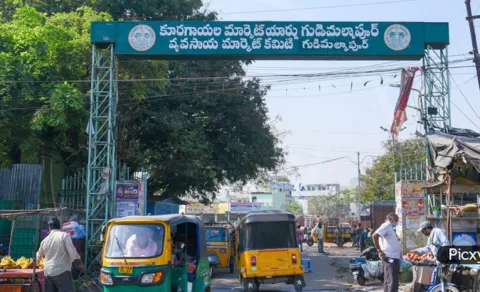 gudimalkapur vegetable and flower market to move tocity outskirts