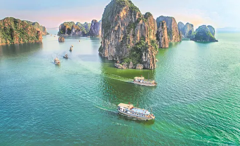 Hyderabad to Vietnam Tourists