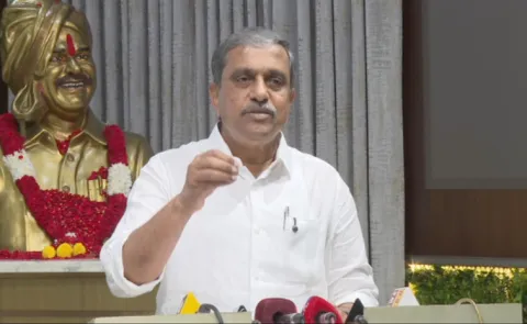 Sajjala Holds Key Meeting with Nayi Brahmin Community Leaders