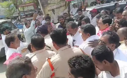 Peddi Statue Row: BRS Protests After Demolition of Pedestal in Narsampet