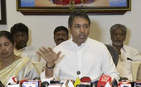 Mekapati Vikram Reddy Fires On Minister Anam Ramanarayana Reddy