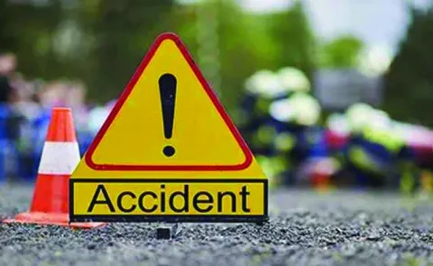 Two road accidents leave 8 dead