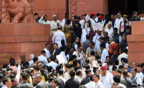 Parliament Deadlock Over NEET paper leak, Opposition Mps slogans