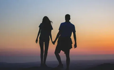 Pune DINK Couple With Rs 12 Crore Net Worth Plans Early Retirement Sparks Debate Online