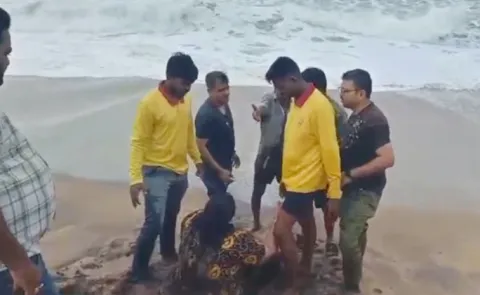 Life Guards Save Women At Visaka Yarada Beach