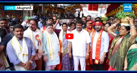 CM Revanth Offered Special Bonam To Ujjaini Mahankali Ammavaru 1