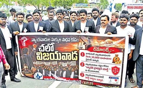 Lawyers Mahadharna at Vijayawada Dharna Chowk