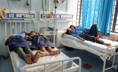 Over 24 Children Fall Ill in Bihar After Cook Mistakes Detergent for Salt in Mid-Day Meal13