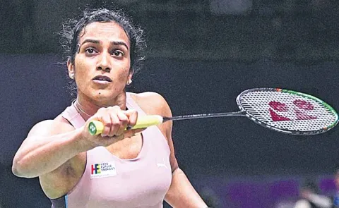 PV Sindhu advances to womens pre quarterfinals at World Badminton Championships