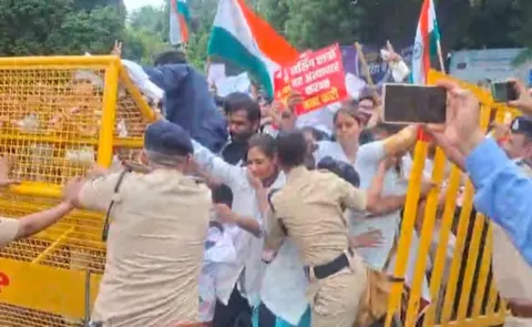 Khargone nursing students storm MP Gajendra Singh office At MP