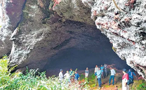 TDP leaders eye on Alluri caves for mining 