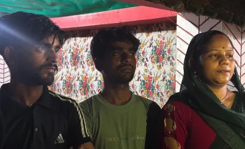 Bizarre Love Triangle in Sitapur Couple and Wifes Lover Agree to Live Together, Police Intervene