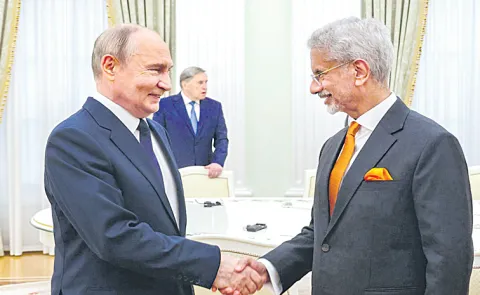 Russia assured India of uninterrupted supply of energy and fertilisers
