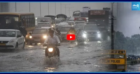 Delhi on High Alert as Heavy Rains Flood Several Areas 2