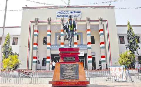 Congress focus on MLC candidacies for graduate and governor quota