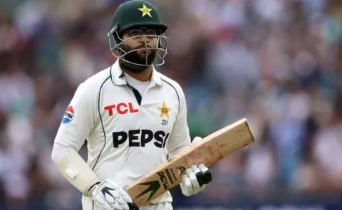 Imam-ul-Haq Ruled-Out-2nd Test-Pak-Losing Wickets-389 Runs Target-Lords