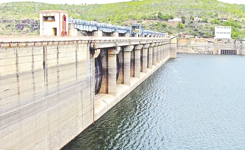Krishnamma is overflowing from the Narayanpur and Almatti dams