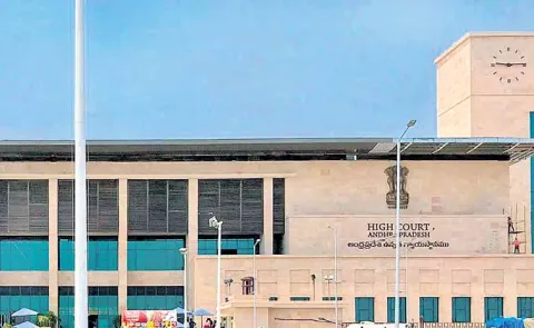 High Court orders YSRCP MLC Chandrasekhar Reddy