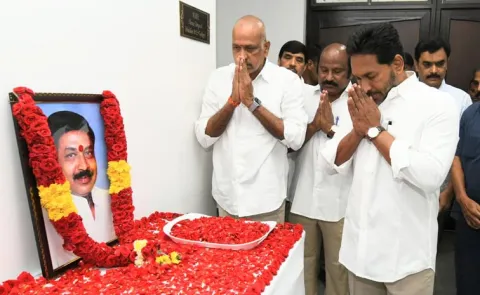 YS Jagan Pays Tribute to Former Minister Jakkampudi Ramamohan Rao