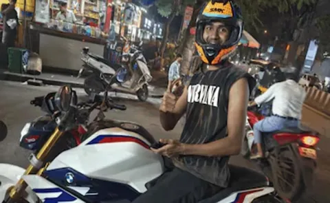 Mumbai founder stunned as rider arrives on a BMW bike Goes Viral