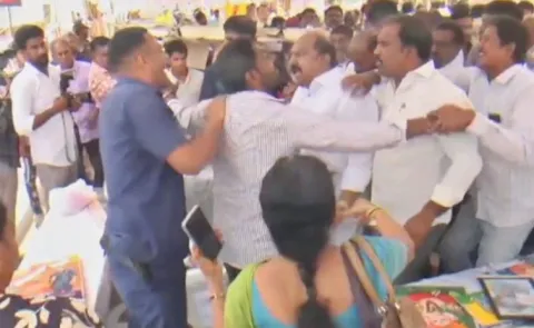 Clash At The Inauguration Of Amaravati ChitraKala Veedhi