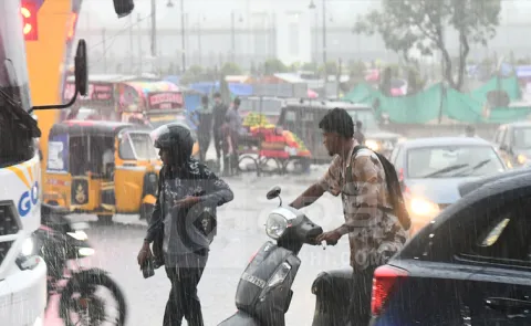 Heavy rain in several parts of Hyderabad