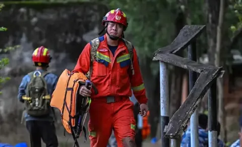 Nepal Flood Catastrophe Over 900 Hydro Workers Trapped Death Toll Reaches 939
