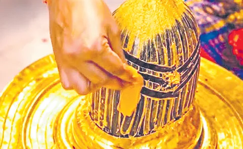Devotion Story On Sandalwood Paste For God