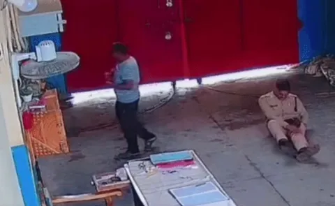 MP jail CCTV shows undertrial prisoner shooting guard