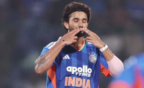 Has raised Expectations: Aakash Chopra lauds Nitish Kumar Reddy spell8