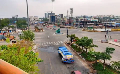 Road Accident In Hyderabad At Aramghar