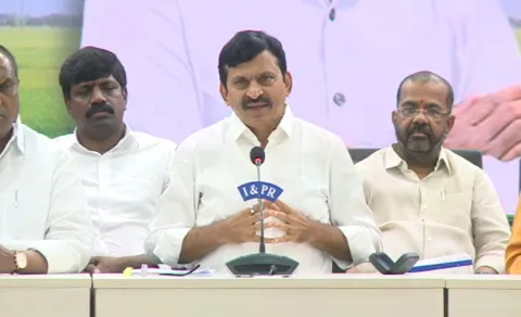 Minister Ponguleti Srinivasa Reddy Comments On Ktr And Harish Rao