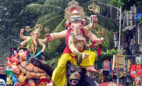 Mumbai Ganesh Idols Under 6 Feet Must Be Immersed in Artificial Ponds Directs BMC