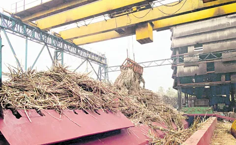 State govt has announced that it is no longer possible to continue the cooperative sugar factories