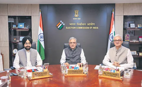 CEC Gyanesh Kumar flanked by ECs Sukhbir Singh Sandhu and Vivek Joshi