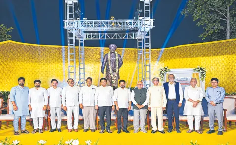 CM Revanth Reddy at unveiling of Manmohan Singh statue