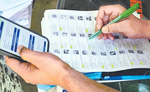 Jairam Ramesh has accused the Election Commission of india