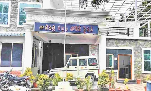 The police system in Tadipatri is weakened