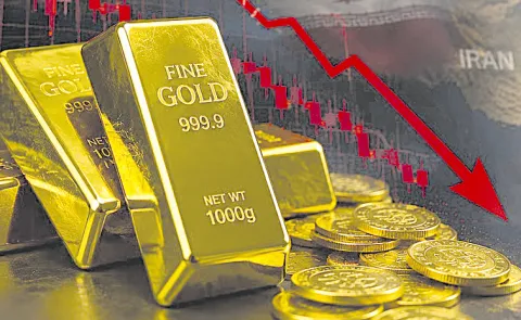 Gold prices in Delhi fell Rs 1400 to Rs 148600 per 10 grams