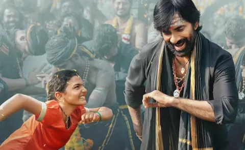 Fans Arrive At The Theatre On Tractors to Watch Irumudi Movie