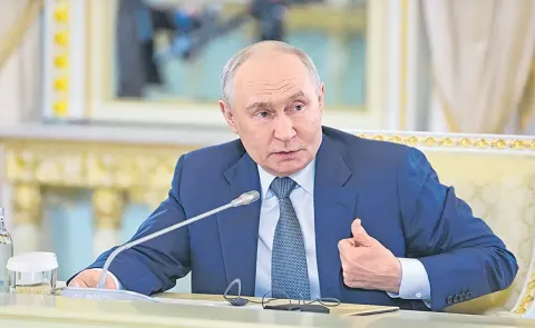 putin orders 3day pause in strikes on kyiv as us delegation arrives russia