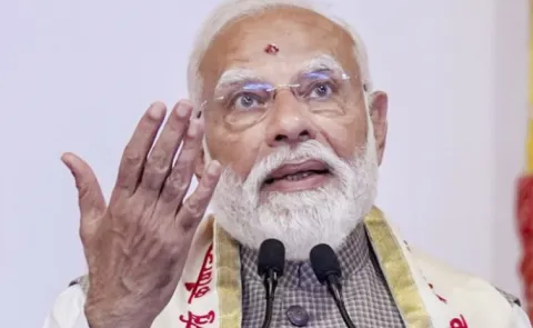man arrested by the Mumbai Police for posing as a fake PMO official