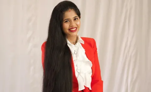 India Hair Growth Queen Dr Stuti Khare Shukla Redefines Non Surgical Hair Care