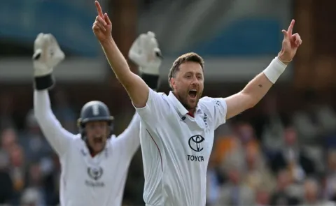 Ollie Robinson Completed 100 Test Wickets, Best Test Bowling Average in Last 100yrs