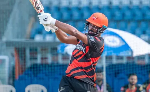 Smaran Ravichandran scores eighth FC hundred