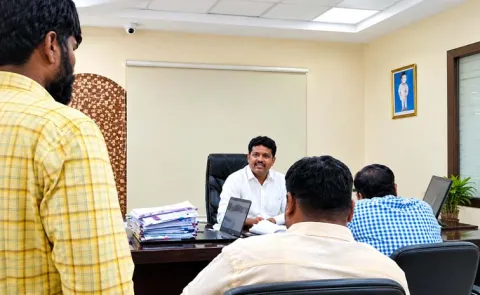 Gajwel Tahsildar Farmer Viral Video KTR Telangana