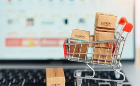 E Commerce Firms Sell Goods Worth Rs 24000 Crore In First 2 Days Of Festive Sales